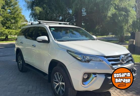 Camionetas - Toyota SW 4 SRX 2017 Diesel 178000Km - En Venta