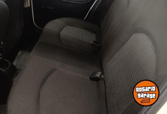 Autos - Peugeot 207 2013 Nafta 92000Km - En Venta