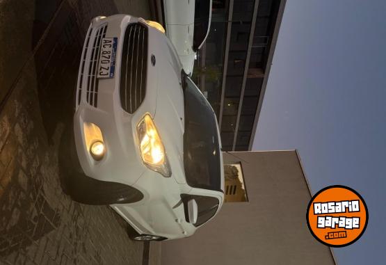 Autos - Ford Ka Sedán 2018 Nafta 141000Km - En Venta