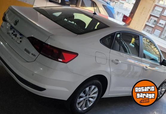 Autos - Volkswagen Virtus 2018 Nafta 78000Km - En Venta