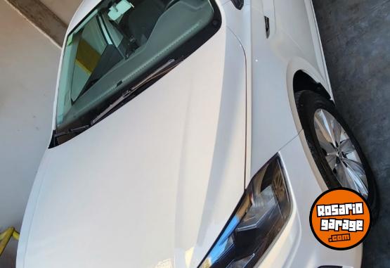 Autos - Volkswagen Virtus 2018 Nafta 78000Km - En Venta