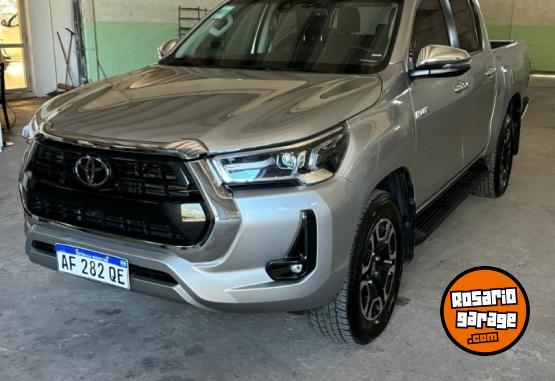 Camionetas - Toyota HILUX SRX 2022 Diesel 37000Km - En Venta