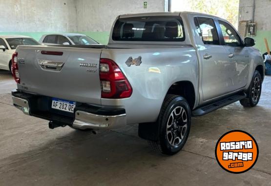 Camionetas - Toyota HILUX SRX 2022 Diesel 37000Km - En Venta
