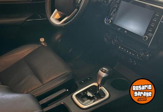 Camionetas - Toyota HILUX SRX 2022 Diesel 37000Km - En Venta