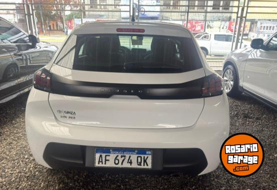 Autos - Peugeot 208 1.2 LIKE 2023 Nafta 45277Km - En Venta