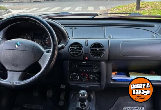 Utilitarios - Renault Kangoo 2017 GNC 180000Km - En Venta