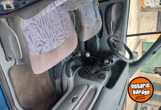 Autos - Renault Scenic 2001 Nafta 266000Km - En Venta