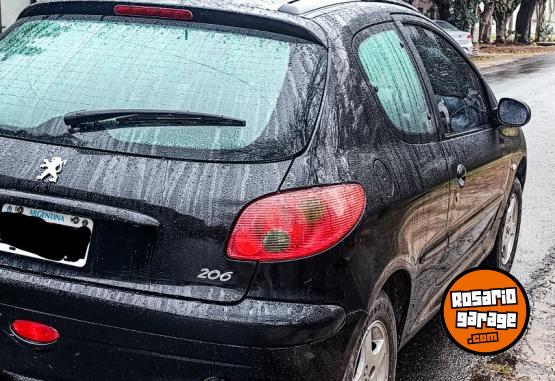 Autos - Peugeot 206 xs premium 2004 Nafta 194000Km - En Venta