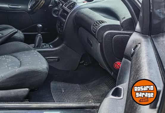 Autos - Peugeot 206 xs premium 2004 Nafta 194000Km - En Venta