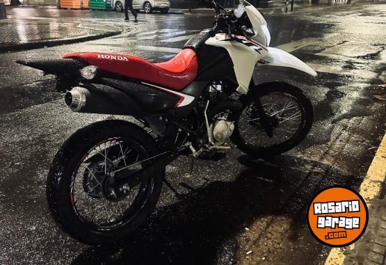 Motos - Honda XR150L 2025 Nafta 11000Km - En Venta