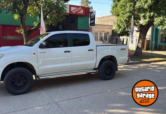 Camionetas - Toyota HILUX 2012 Diesel 305000Km - En Venta