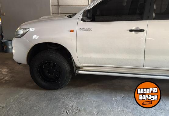 Camionetas - Toyota HILUX 2012 Diesel 305000Km - En Venta