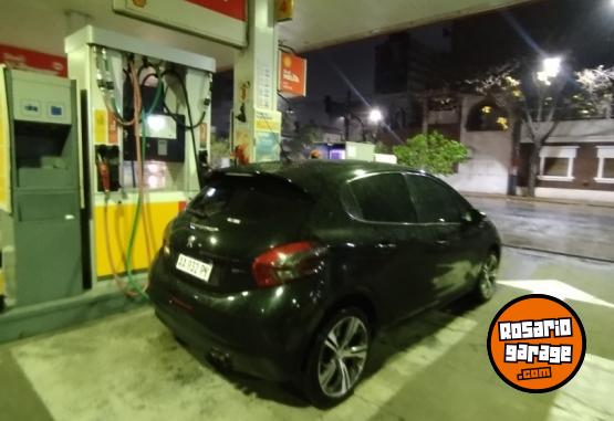 Autos - Peugeot 208 GT 2017 Nafta 130000Km - En Venta