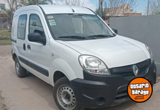 Utilitarios - Renault KANGOO 2017 GNC 175000Km - En Venta