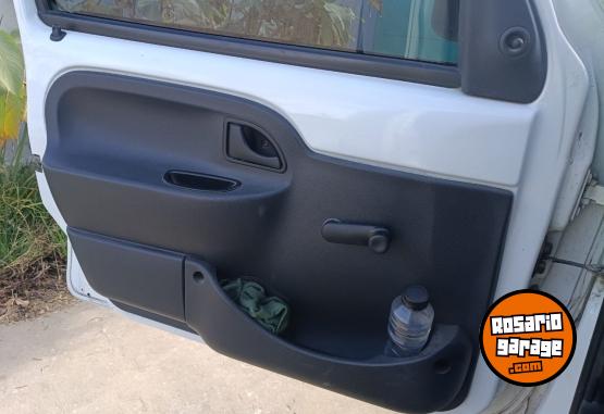 Utilitarios - Renault KANGOO 2017 GNC 175000Km - En Venta