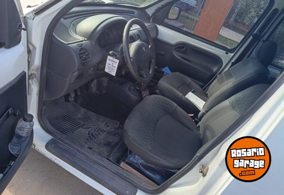 Utilitarios - Renault KANGOO 2017 GNC 175000Km - En Venta