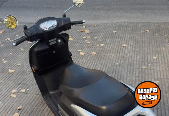 Motos - Kymco Like 125 2024 Nafta 7000Km - En Venta