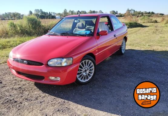 Autos - Ford escort coupe 1999 Nafta 145000Km - En Venta
