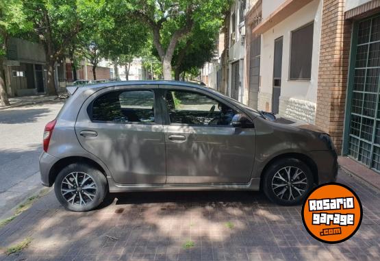 Autos - Toyota Etios XLS 2020 2020 Nafta 95000Km - En Venta