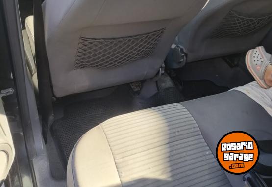 Autos - Volkswagen Suran highline 2007 Nafta 197000Km - En Venta