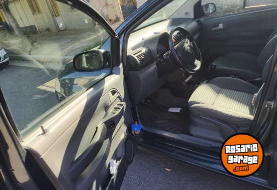 Autos - Volkswagen Suran highline 2007 Nafta 197000Km - En Venta