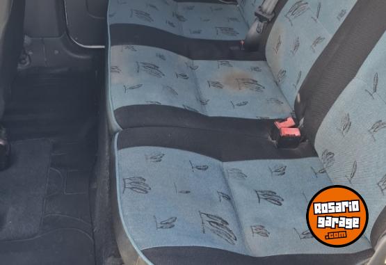 Utilitarios - Peugeot Patagonica 2006 Diesel 284500Km - En Venta