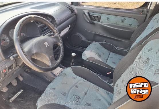 Utilitarios - Peugeot Patagonica 2006 Diesel 284500Km - En Venta