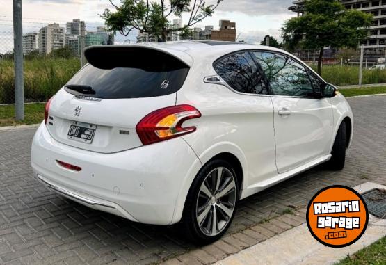 Autos - Peugeot 208 XY 2015 Nafta 85000Km - En Venta