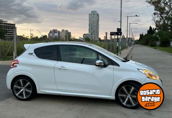Autos - Peugeot 208 XY 2015 Nafta 85000Km - En Venta