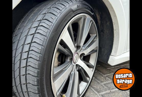 Autos - Peugeot 208 XY 2015 Nafta 85000Km - En Venta