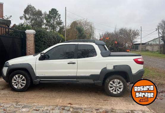 Utilitarios - Fiat Strada Adventure 2015 Nafta 150000Km - En Venta