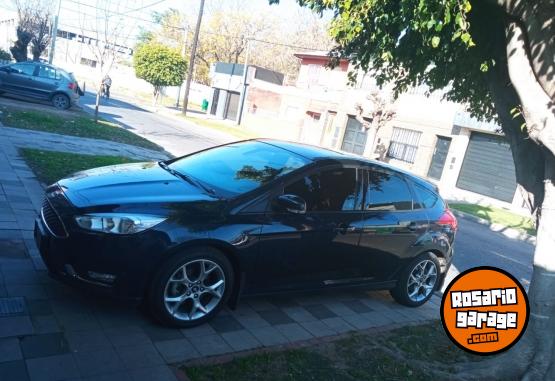 Autos - Ford Focus SE Plus 2015 Nafta 100000Km - En Venta