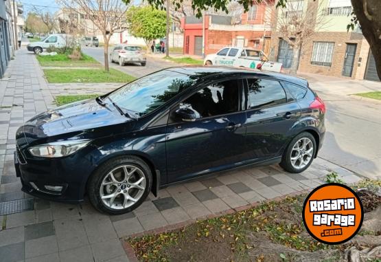Autos - Ford Focus SE Plus 2015 Nafta 100000Km - En Venta