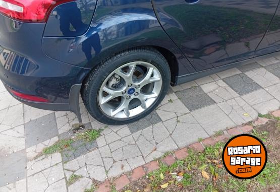 Autos - Ford Focus SE Plus 2015 Nafta 100000Km - En Venta
