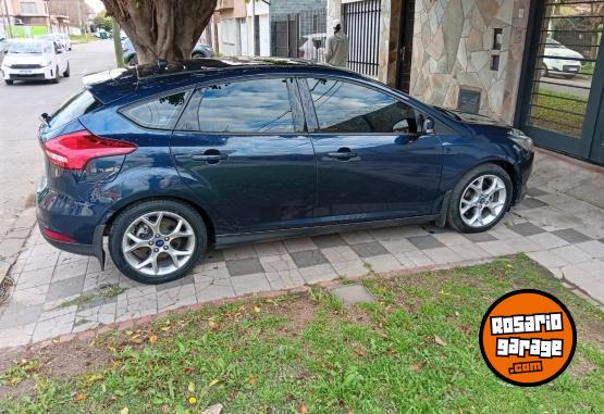 Autos - Ford Focus SE Plus 2015 Nafta 100000Km - En Venta