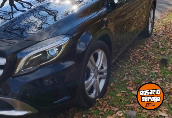 Autos - Mercedes Benz Mercedes Benz GLA200 2016 Nafta 84000Km - En Venta