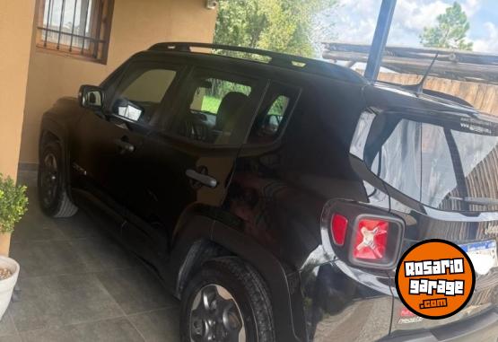 Autos - Chrysler Jeep Renegade 2016 Nafta 170000Km - En Venta