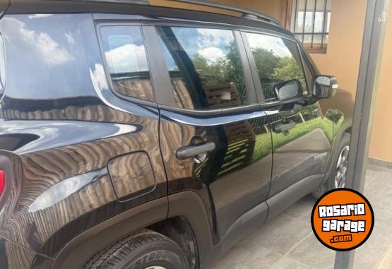 Autos - Chrysler Jeep Renegade 2016 Nafta 170000Km - En Venta