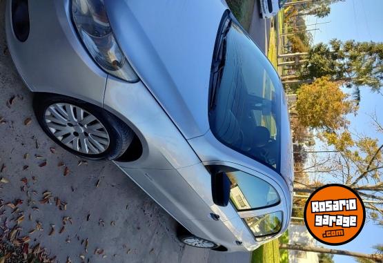 Autos - Volkswagen Gol Trend 2011 Nafta 138000Km - En Venta
