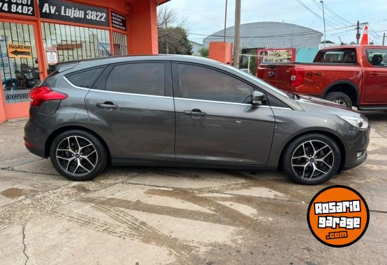 Autos - Ford Focus 2.0 Titanium 5ptas 2016 Nafta 109000Km - En Venta