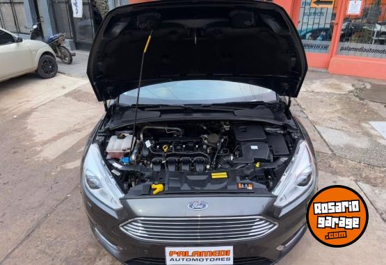 Autos - Ford Focus 2.0 Titanium 5ptas 2016 Nafta 109000Km - En Venta