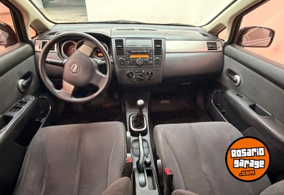 Autos - Nissan TIIDA VISIA 2010 Nafta 219000Km - En Venta