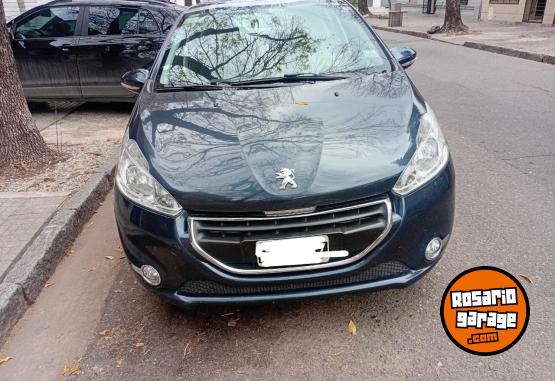 Autos - Peugeot 208 Allure touchscreen 2016 Nafta 143000Km - En Venta