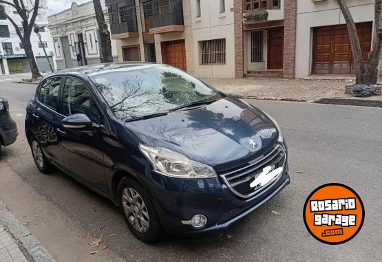 Autos - Peugeot 208 Allure touchscreen 2016 Nafta 143000Km - En Venta