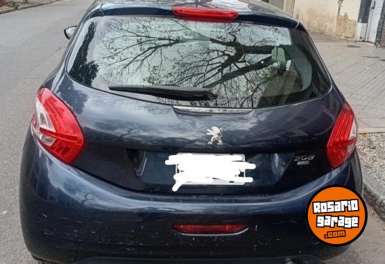 Autos - Peugeot 208 Allure touchscreen 2016 Nafta 143000Km - En Venta