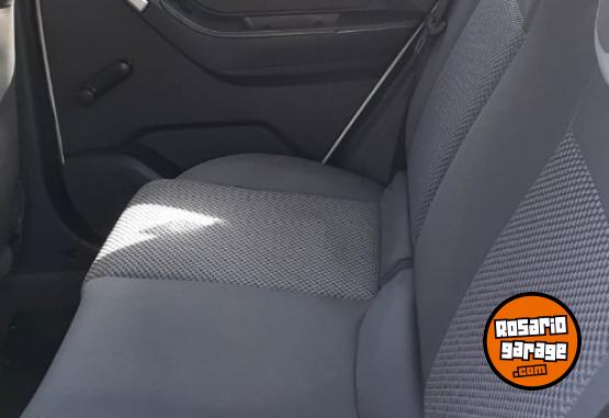 Autos - Chevrolet Agile 2015 GNC 142000Km - En Venta