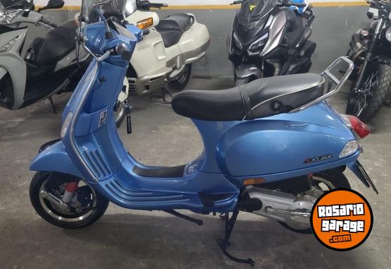 Motos - Vespa 150 sxl 2023 Nafta 3500Km - En Venta