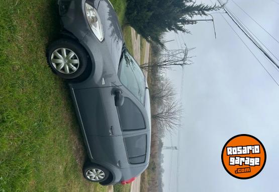 Autos - Renault Sandero 2011 GNC 230000Km - En Venta