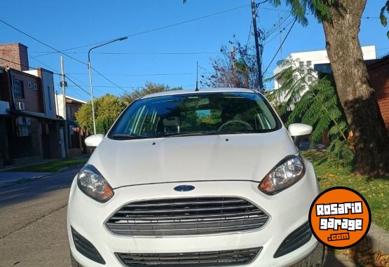 Autos - Ford Fiesta Kinetic 2016 Nafta 78000Km - En Venta