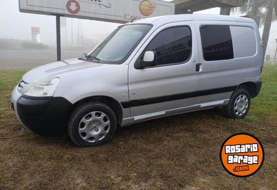 Utilitarios - Peugeot Partner 2011 Diesel 111111Km - En Venta